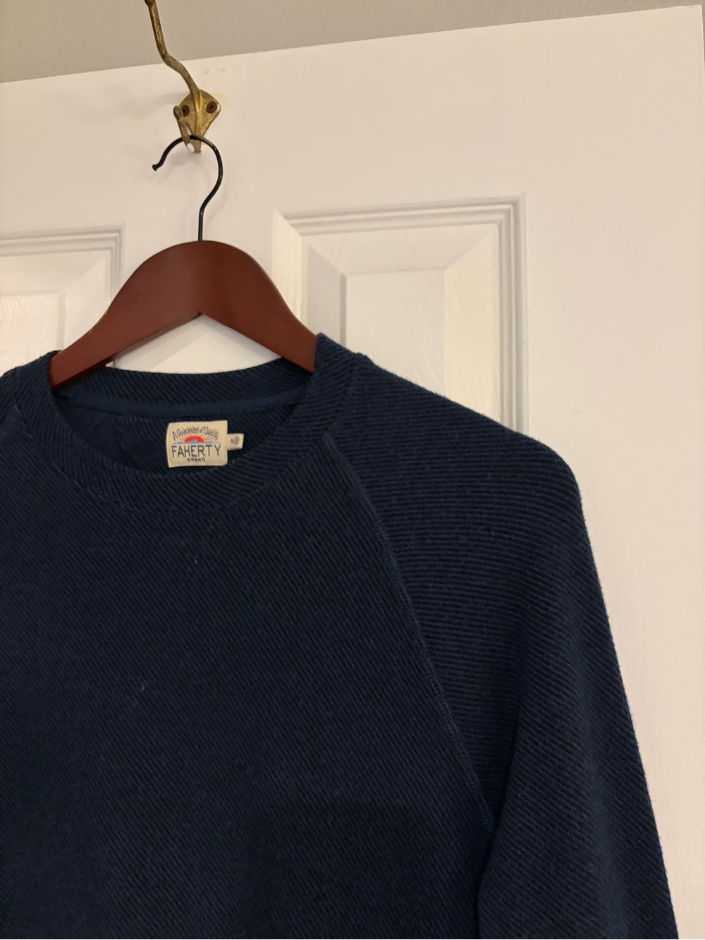 Faherty Legend Crew Neck Sweater Men’s Medium Navy Twill Knit - Picture 10 of 16